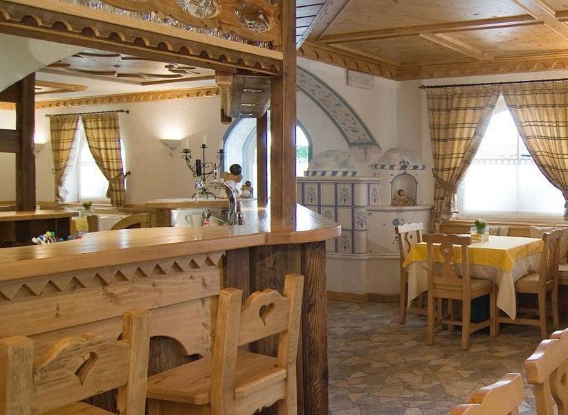 Hotel Madonnina Resort And Wellness Soraga Ngoại thất bức ảnh